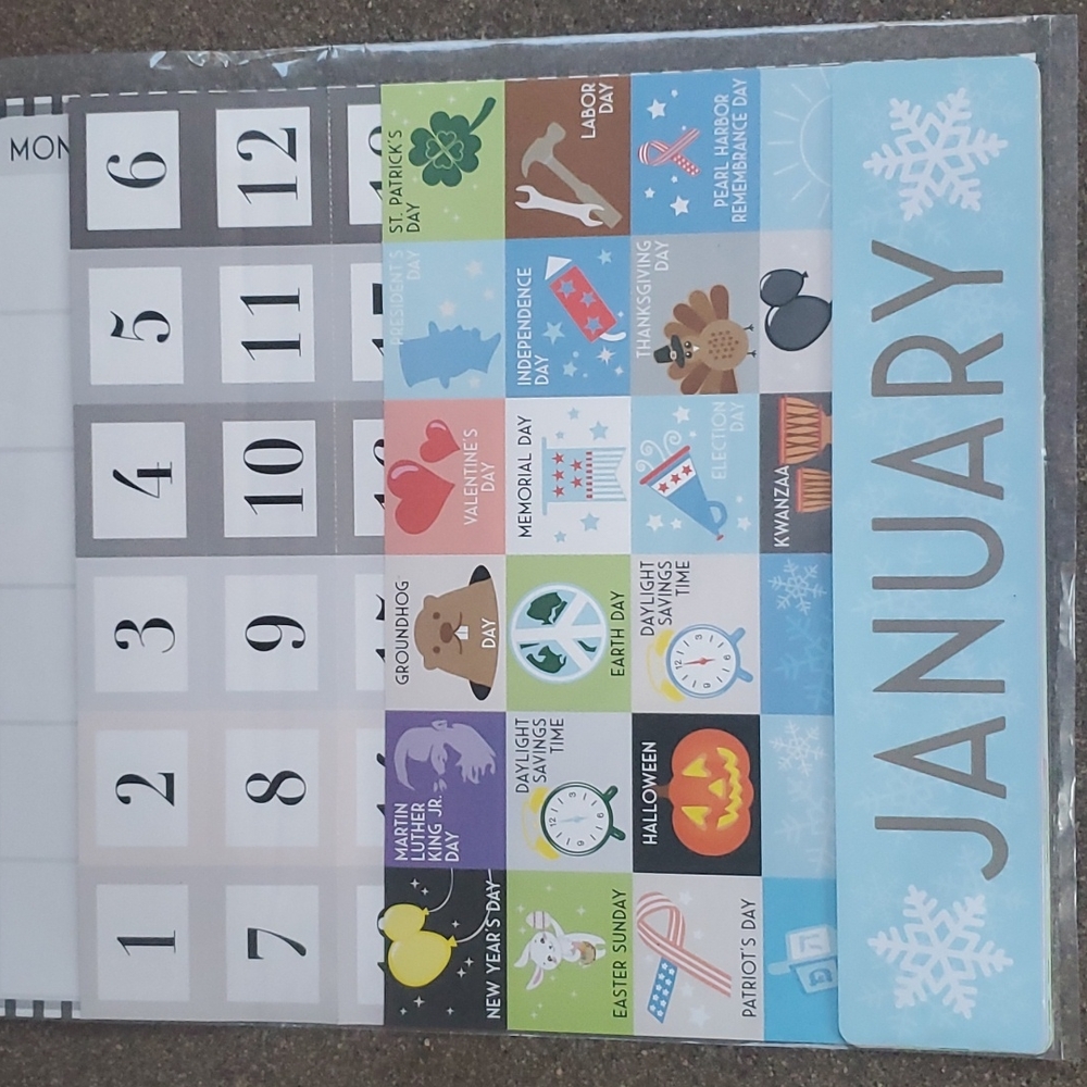 CALENDAR  SET - Picture 2 of 4